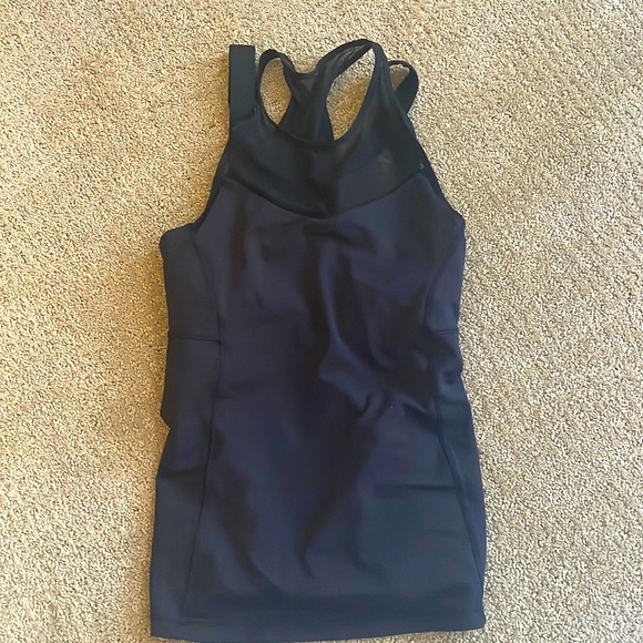 NWOT Lululemon Running in the City Tank - Picture 3 of 5